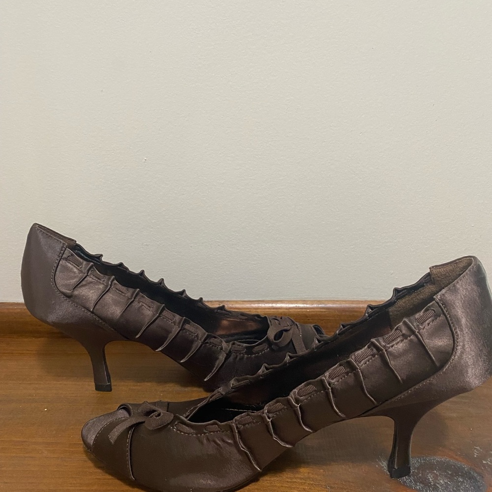Unlisted by Kenneth Cole Brown Ruffle Heels